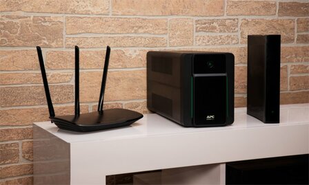 APC BX1200MI-GR Back-UPS | 1200 VA / 650 W | 4 Schuko Stopcontacten | Automatische Spanningsregeling (AVR) | LED-indicator | Compacte Noodstroomvoorziening