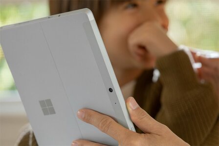 Microsoft Surface Go 2 | 10.5" Touch (1920x1280) | Intel Pentium Gold 4425Y | 4GB RAM | 64GB eMMC | Windows 10 Professional | Zilver | OPEN BOX